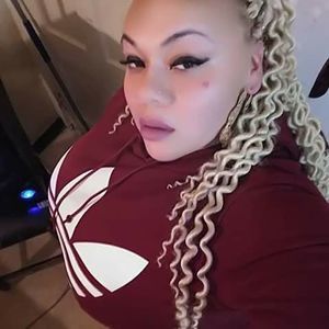 Meet your Posher, Atavia